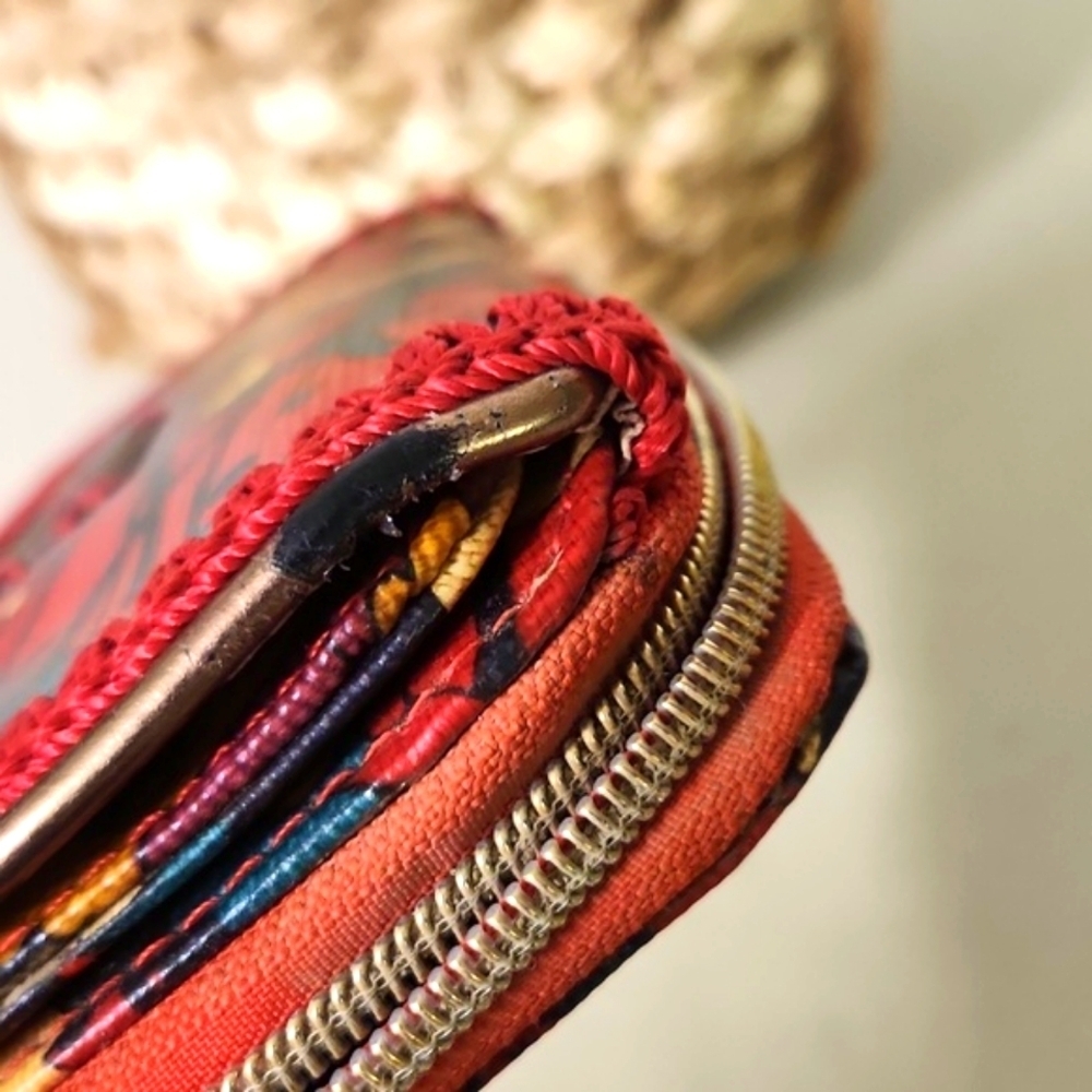 Sakroots Red Floral Women's Wallet - Picture 6 of 7